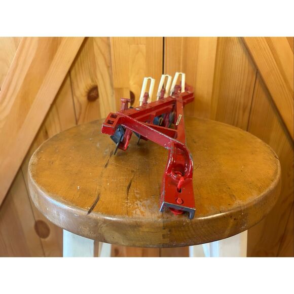 Vintage Ertl Red Farm Plow Toy Cast Iron Tractor Attachment Dyersville Iowa USA - Picture 5 of 8
